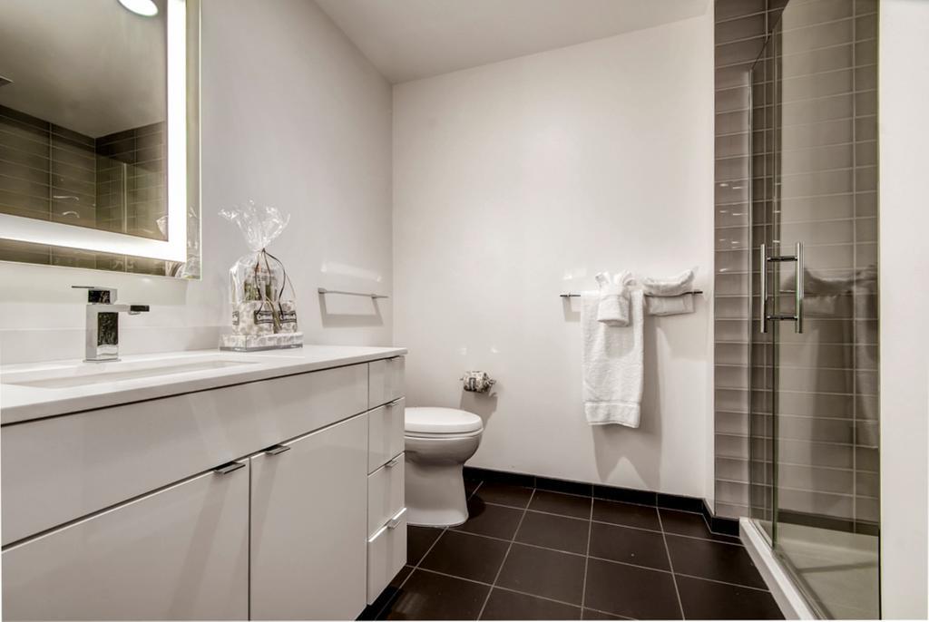 Global Luxury Suites At Fenway Бостон Номер фото